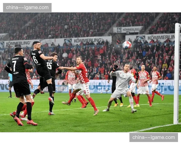 天气预报：周末德甲多场比赛可能受降雨影响，法兰克福主场草皮状况受关注