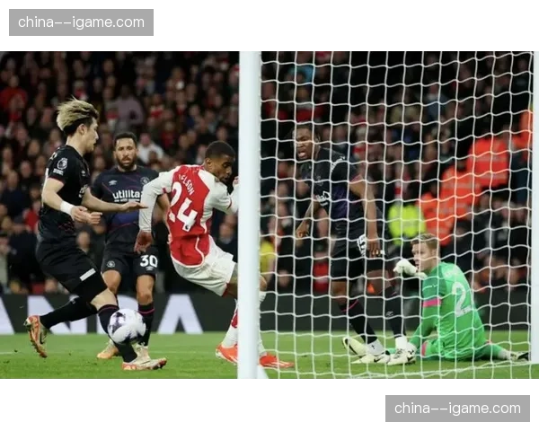 英超第33轮：阿森纳3-0完胜布莱顿，暂时登顶积分榜